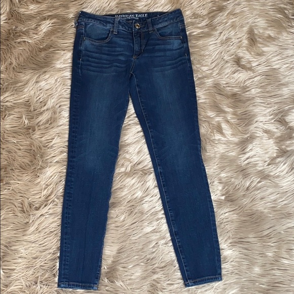 American Eagle Outfitters Denim - Women’s American Eagle Jeans size 6